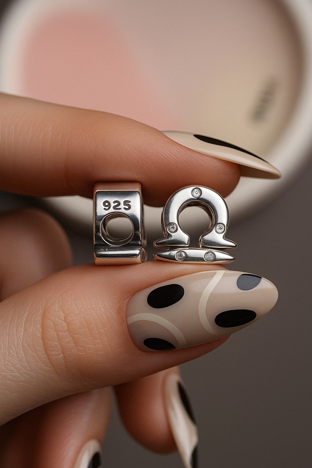 CHARMS LIBRA T-1G