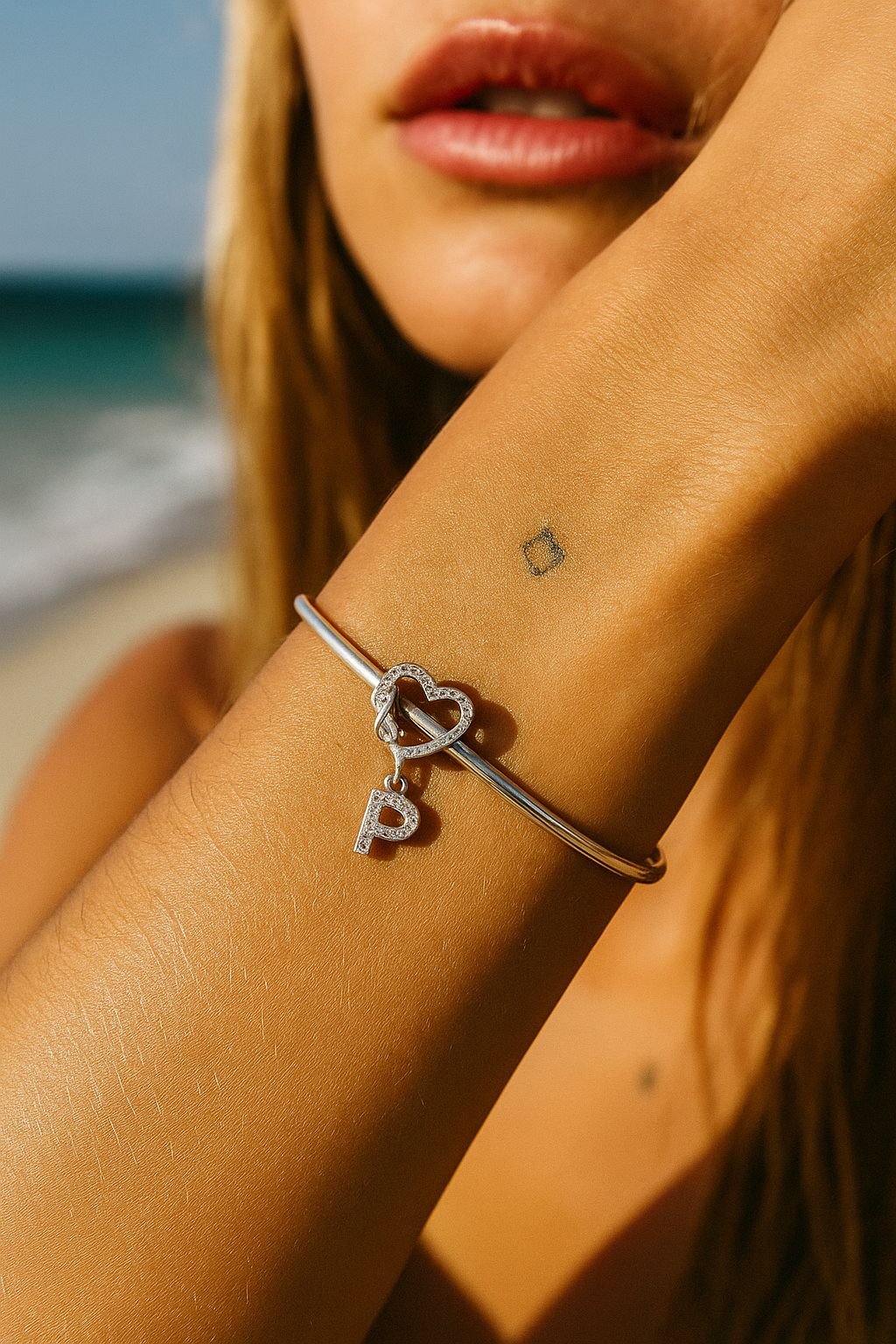 CHARMS AMOR INFINITO LETRA "P" CUBIC T-1F