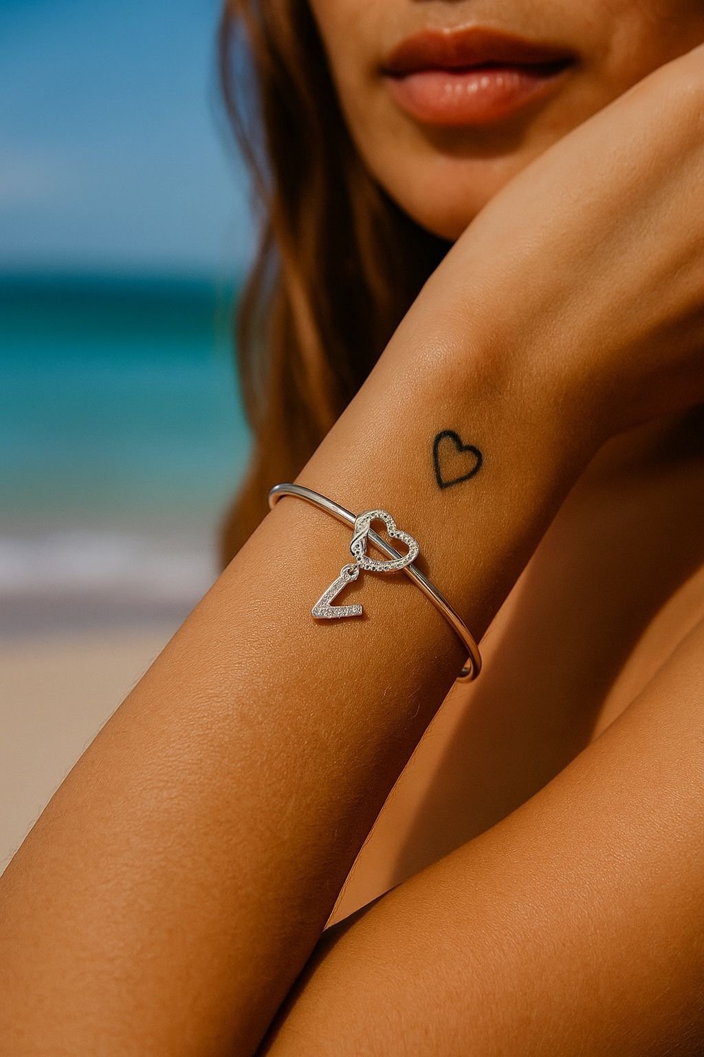 CHARMS AMOR INFINITO LETRA "V" CUBIC T-1F