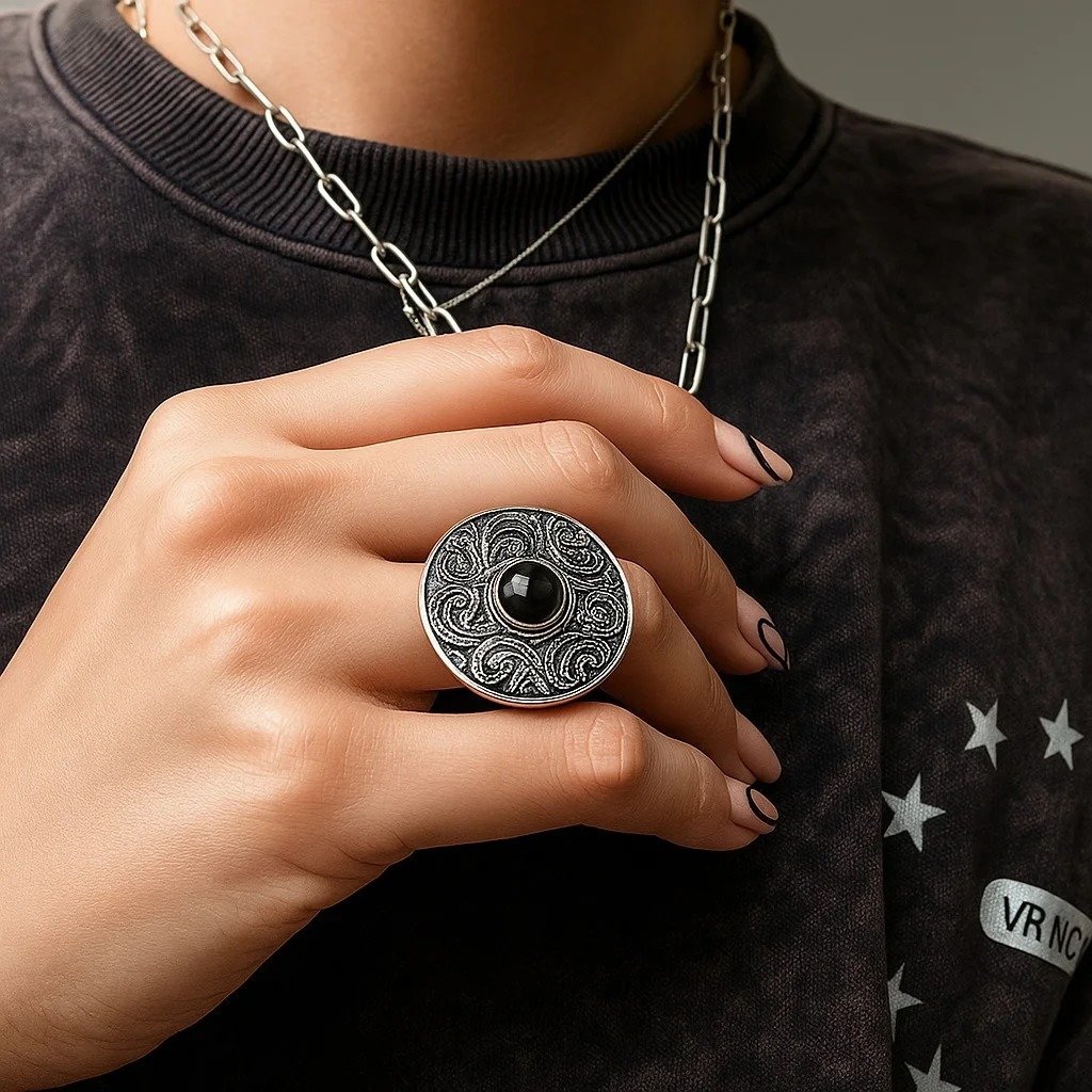 Anillo TRABAJADO ONIX C-105B