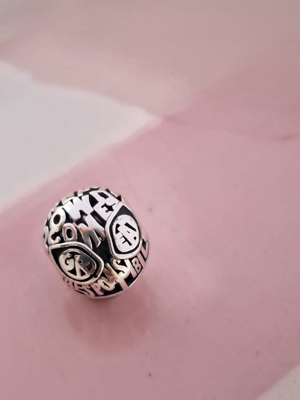 CHARMS MASCARA DE SPIDERMAN "MARVEL" T-1E