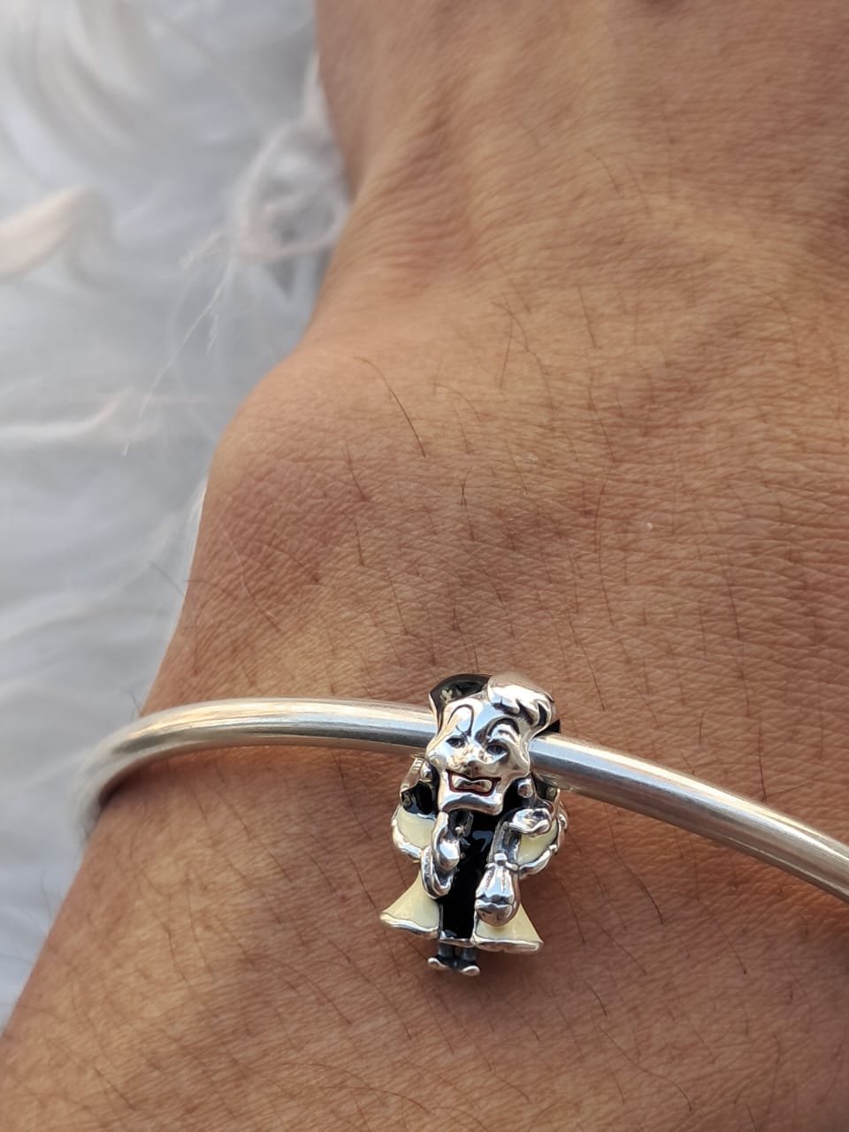 CHARMS CRUELLA DE VIL "101 DALMATAS" T-1E