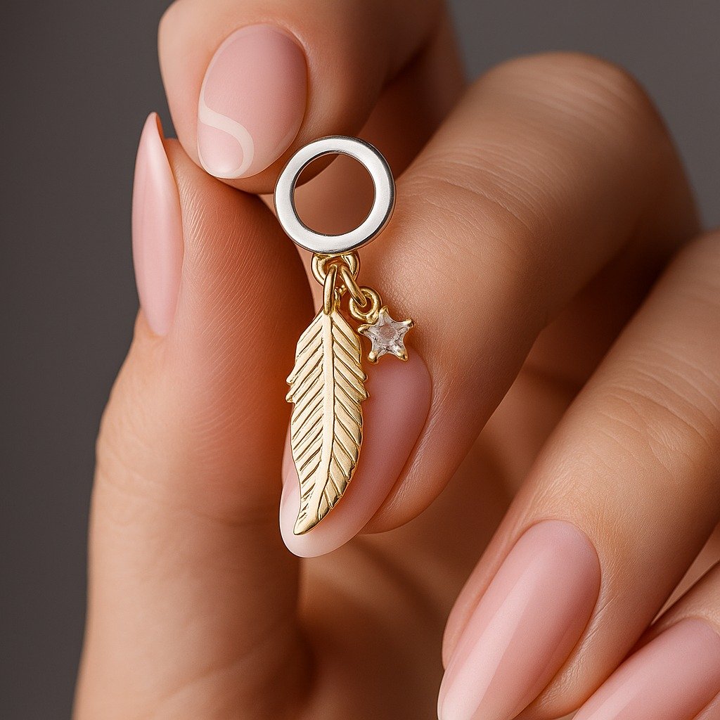 CHARMS PLUMA DORADA Y ESTRELLA T-1B