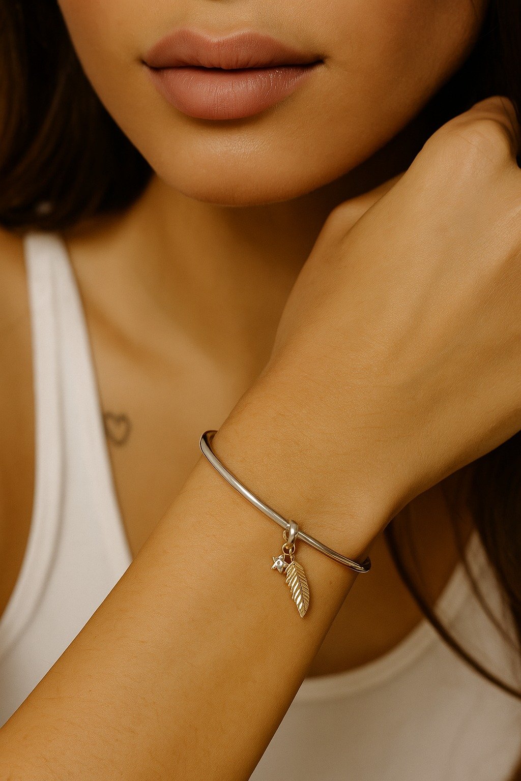 CHARMS PLUMA DORADA Y ESTRELLA T-1B