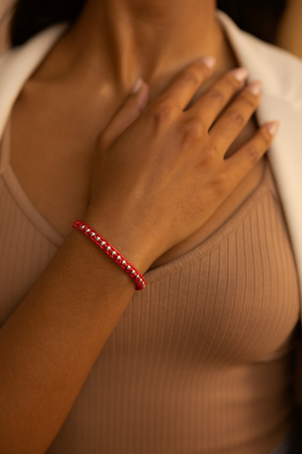 PULSERA HILO ROJO BOLITAS  "REGULABLES" C-26C