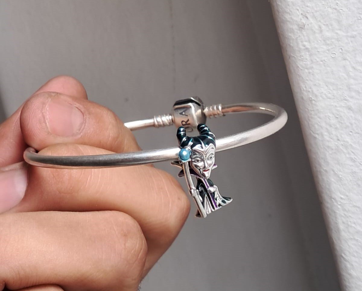 CHARMS MALEFICA  T-1E