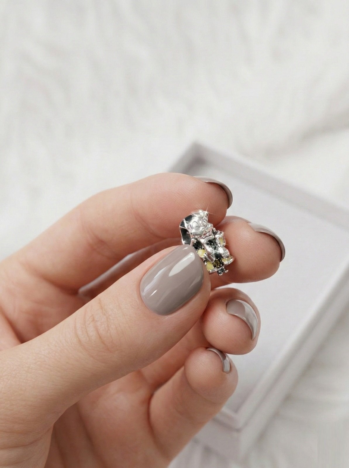 CHARMS CRUELLA DE VIL "101 DALMATAS" T-1E