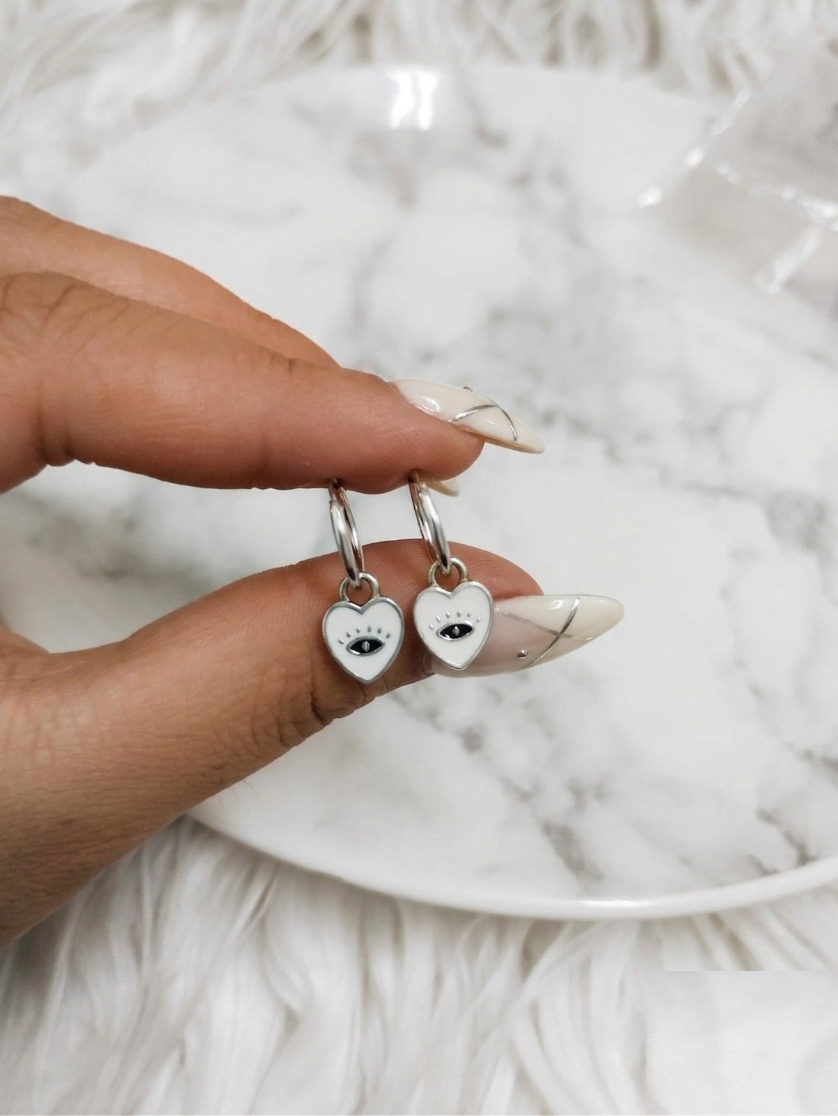 argollita corazon blanco C-103A