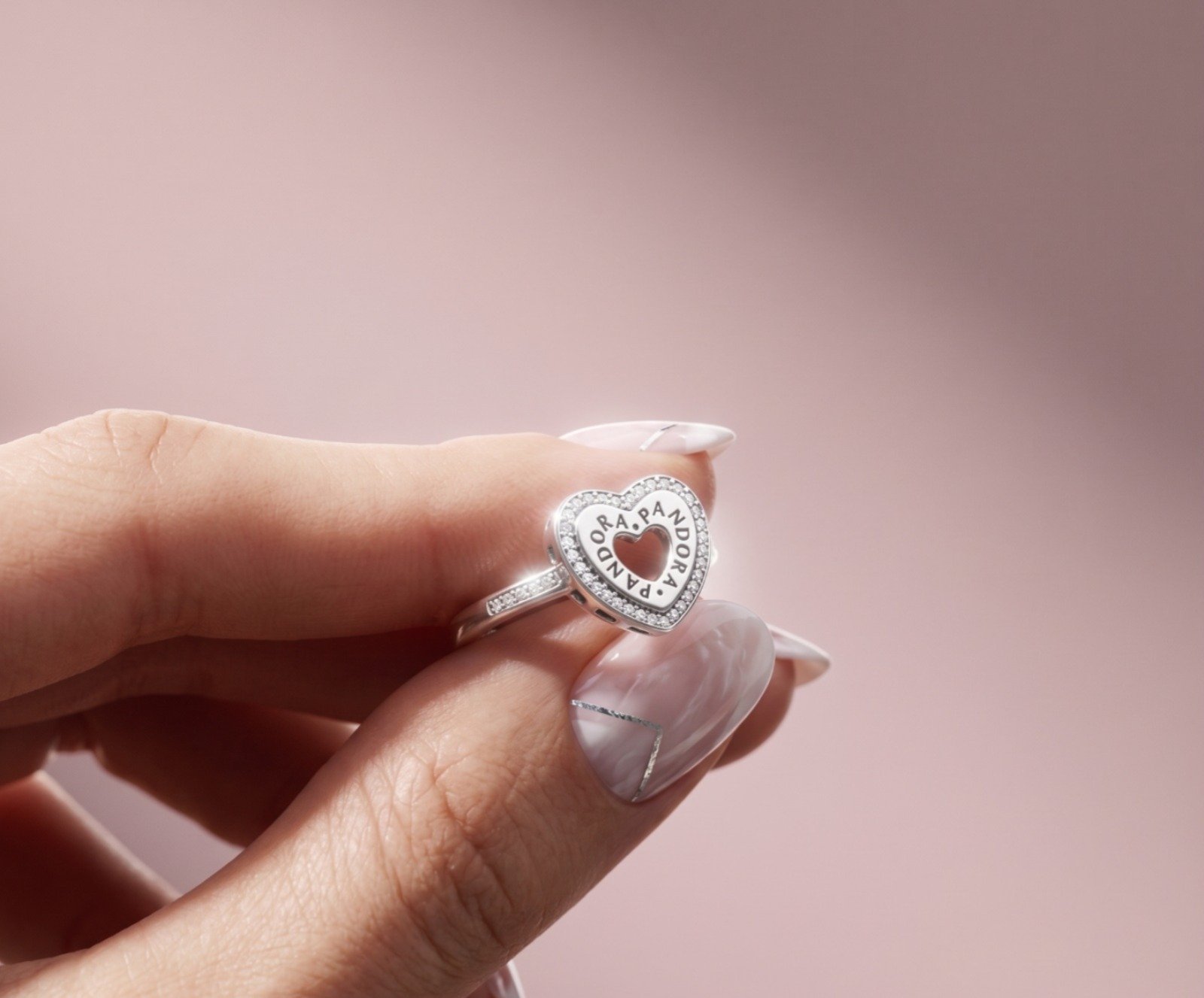 Anillo Pandora Corazon  C-109A