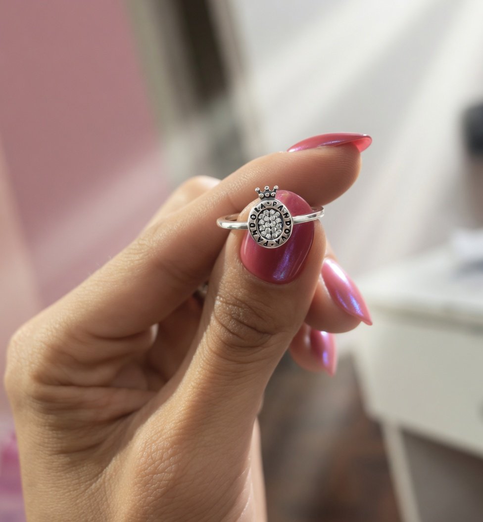 Anillo Pandora Corona "CON INSCRIPCION" C-109A