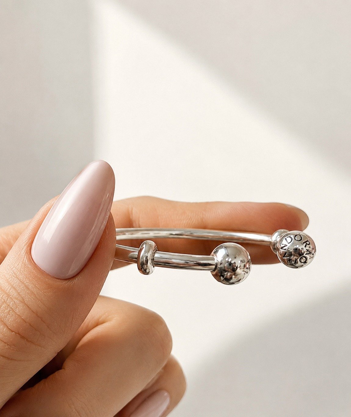 PULSERA ESCLAVA ABIERTA PAVE "CON INSCRIPCION" 17cm