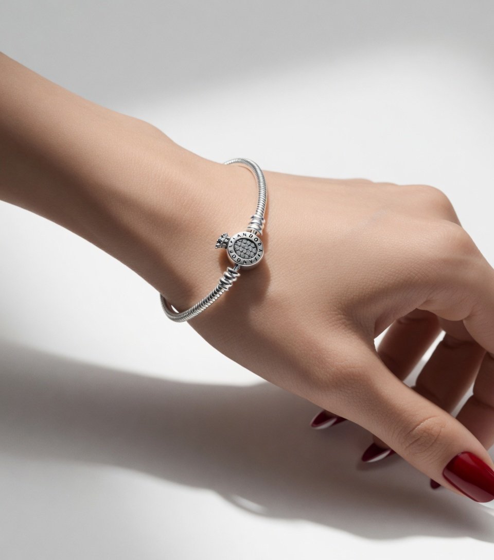 PULSERA PANDORA CIERRE CORONA  "CON INSCRIPCION"  19cm