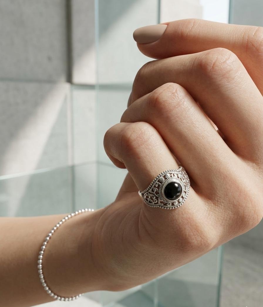 Anillo Piedra Flor negro C-105A