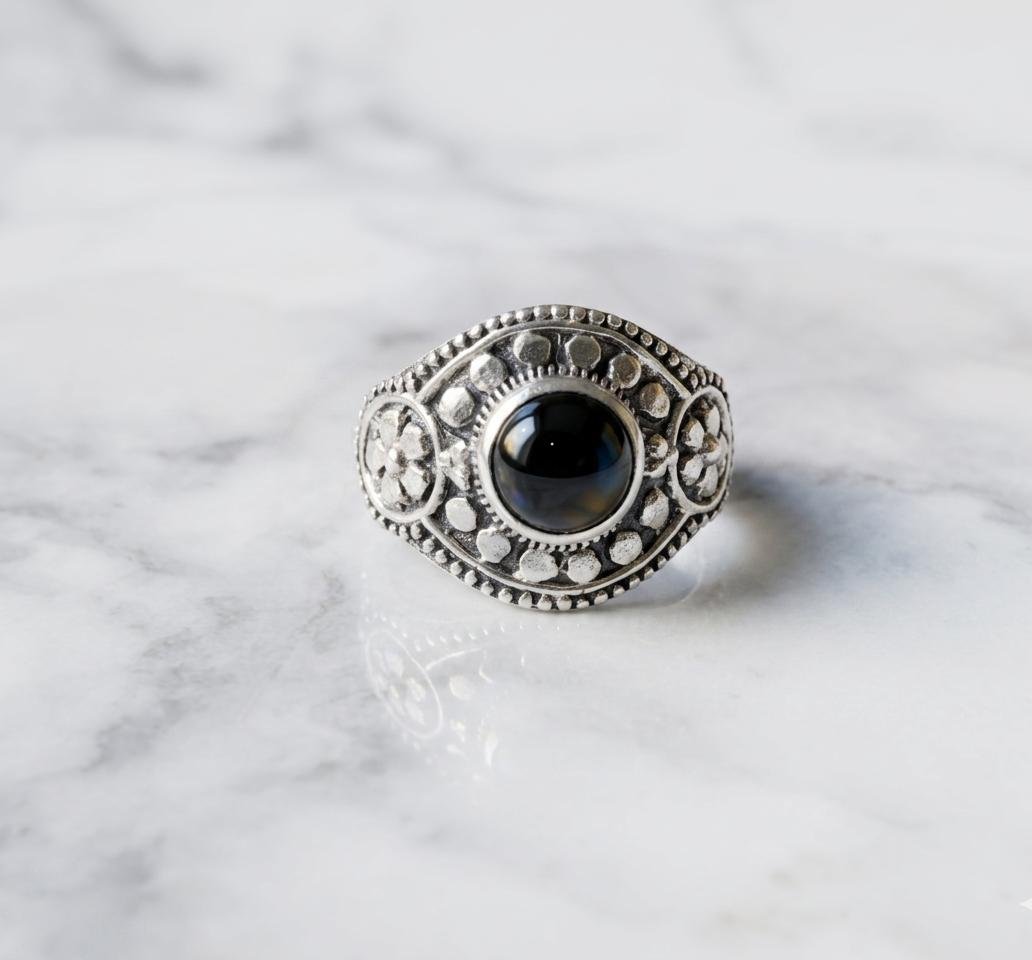 Anillo Piedra Flor negro C-105A