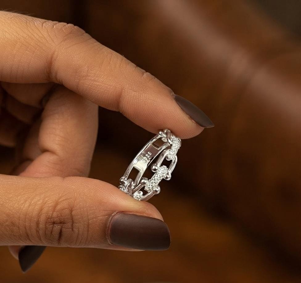ANILLO ESLABONES ENTRRELAZADOS BRILLOS CP-AN