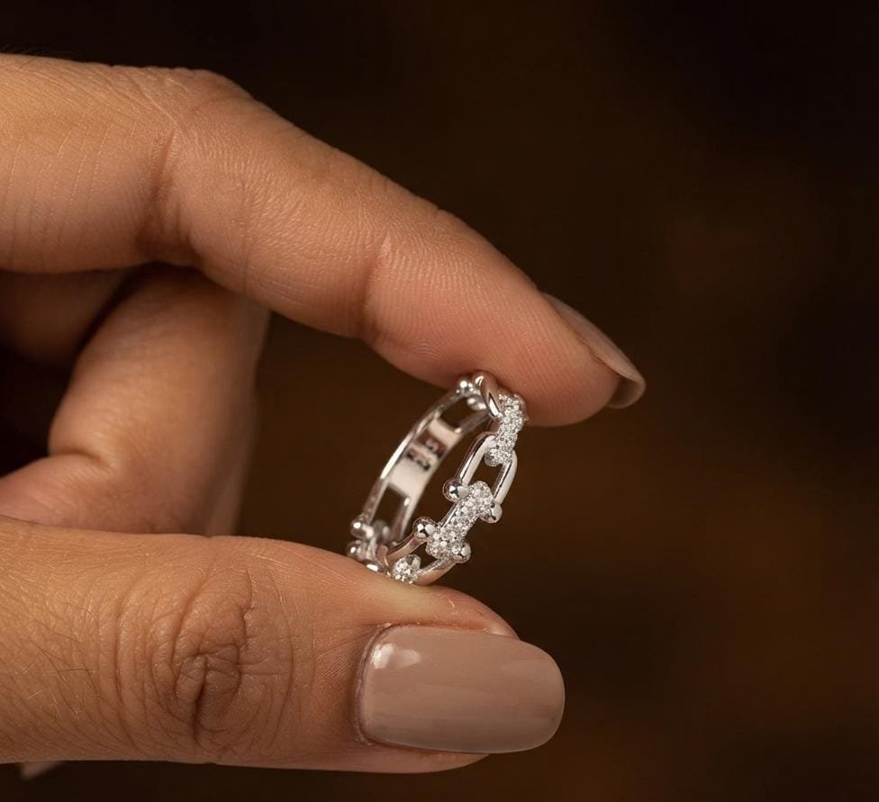 ANILLO ESLABONES ENTRRELAZADOS BRILLOS CP-AN
