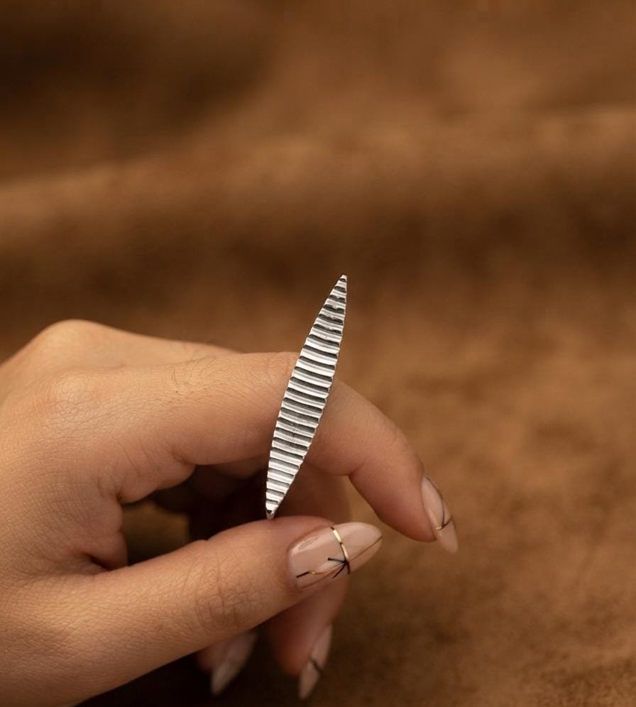 Anillo LINEAS NEGRAS LARGO C-5A
