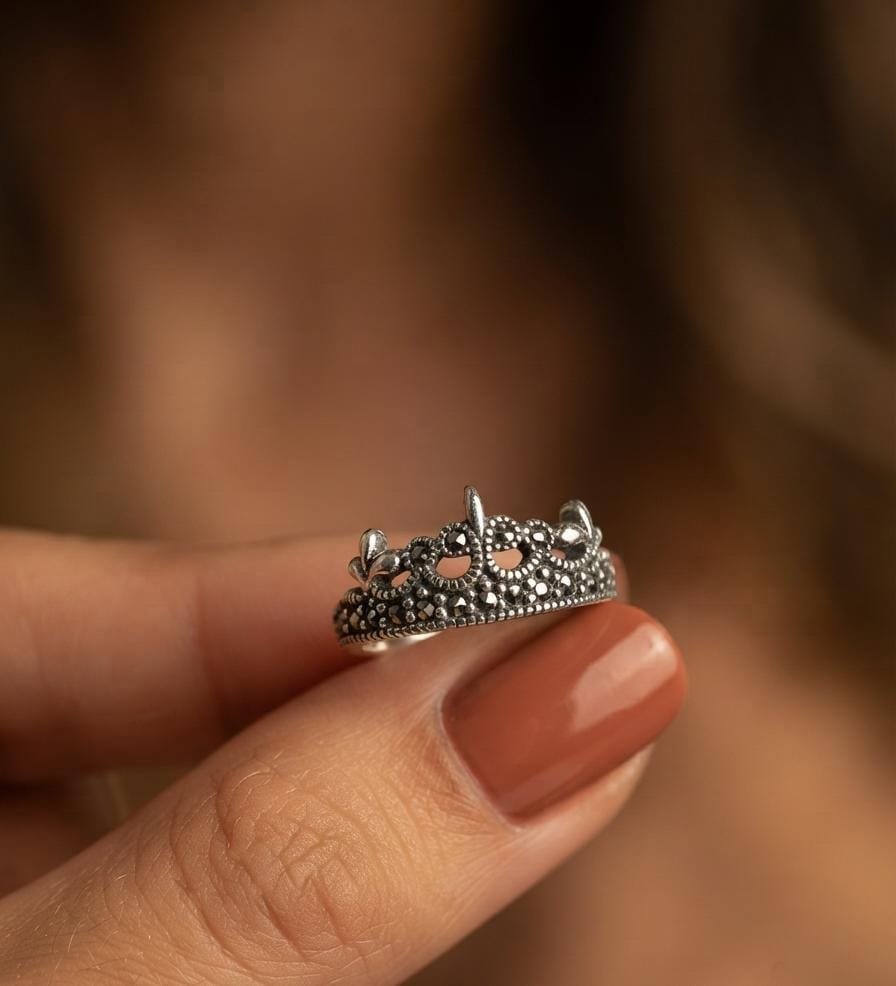ANILLO DE CORONITA CON MARQUESITA C-102C