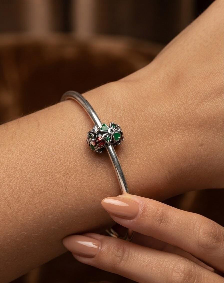 CHARMS TREBOL Y MARIQUITA T-1C
